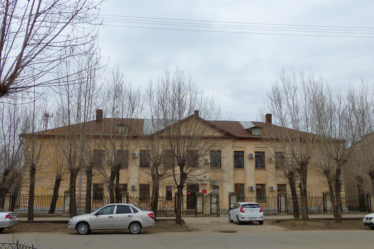 Волжский, Комсомольская улица, 22