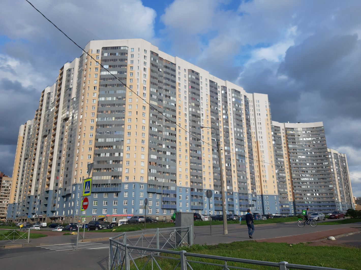 Sankt Petersburg, Улица Коллонтай, 5 / Улица Белышева, 1