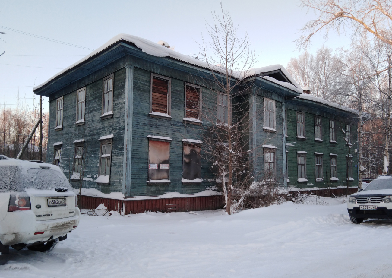 Архангельск, Проспект Ломоносова, 27 / Улица Романа Куликова, 9