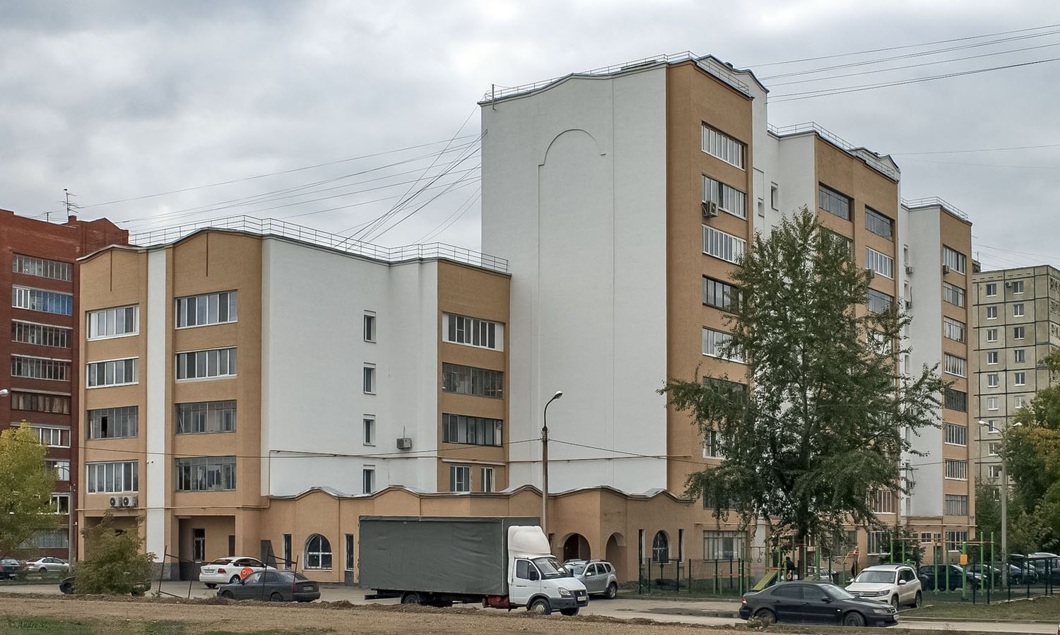 Уфа, Набережная реки Уфы, 65 (подъезд 1); Набережная реки Уфы, 65 (подъезды 2-3)