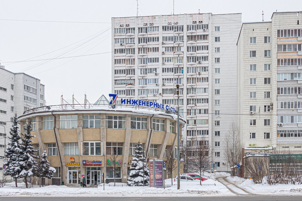 Казань, Улица Вишневского, 8 / Улица Лесгафта, 35 корп. 1; Улица Вишневского, 8 / Улица Лесгафта, 35