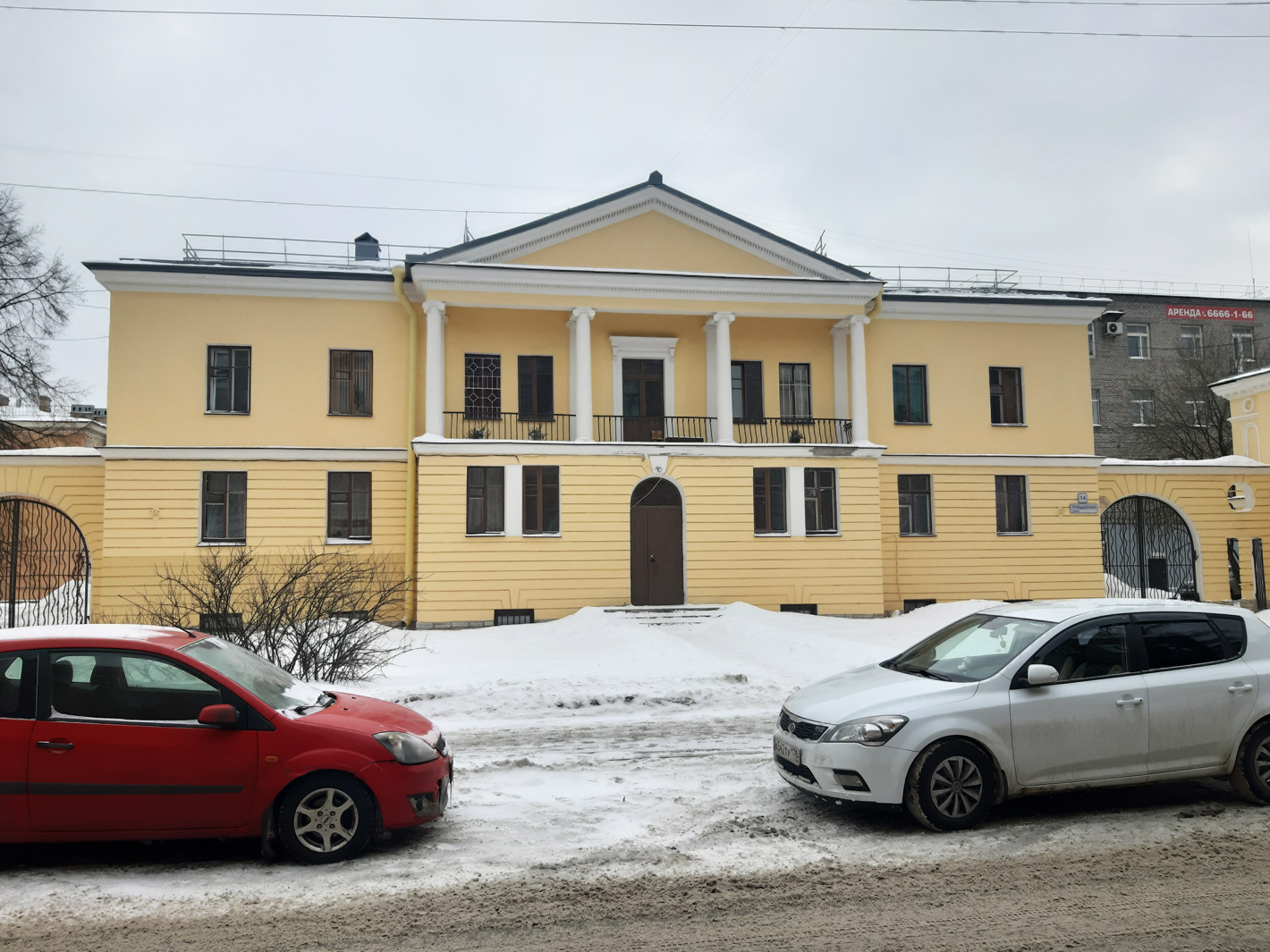 Санкт-Пецярбург, Промышленная улица, 14