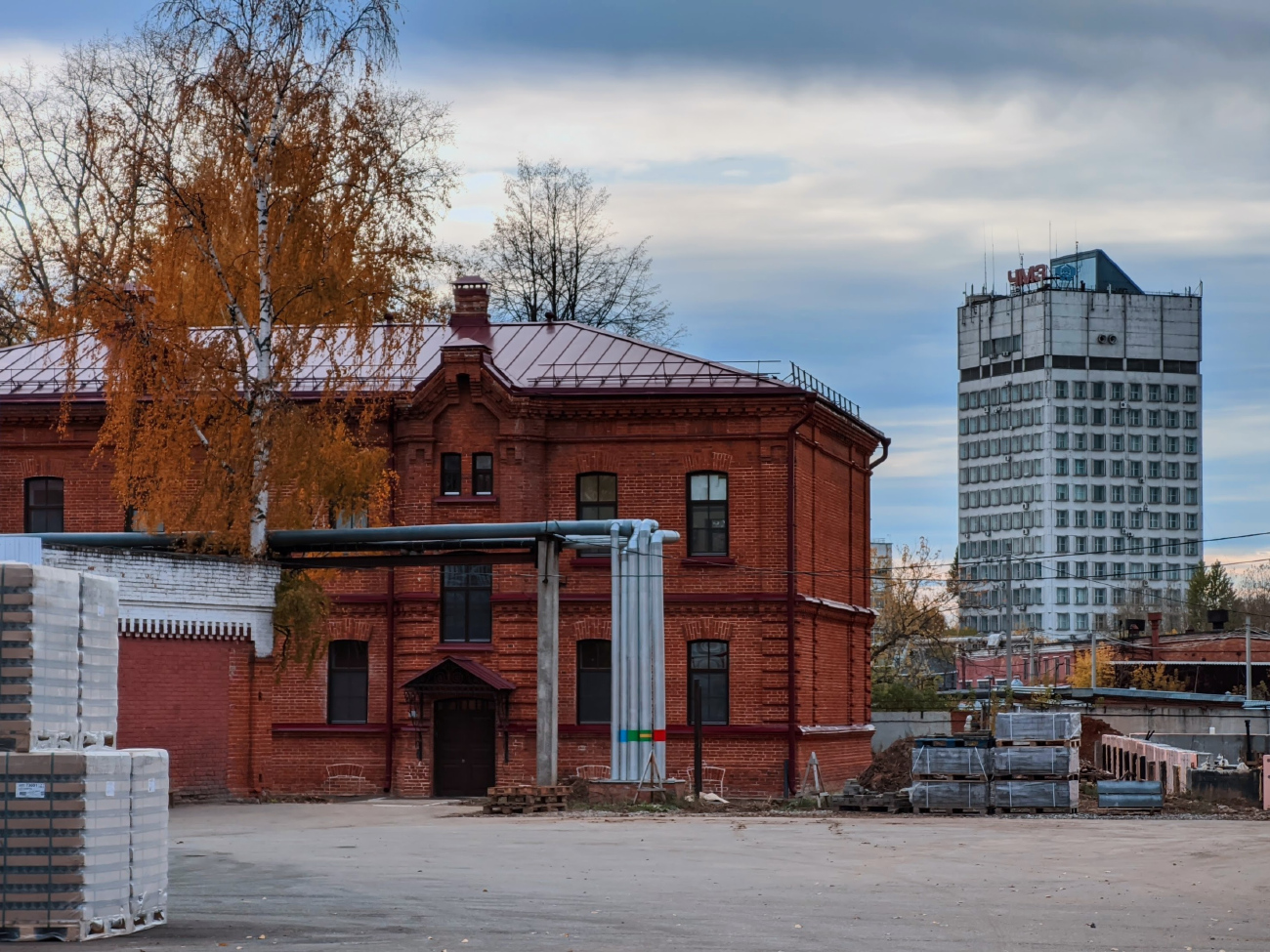 Глазов, Глазовская улица, 40; Улица Белова, 7 корп. 775А