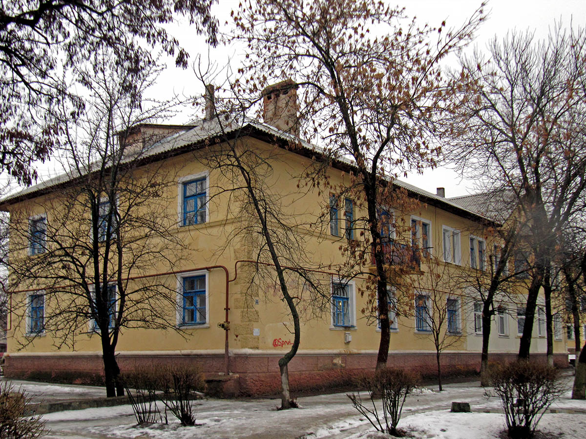 Северск, Улица Суворова, 13
