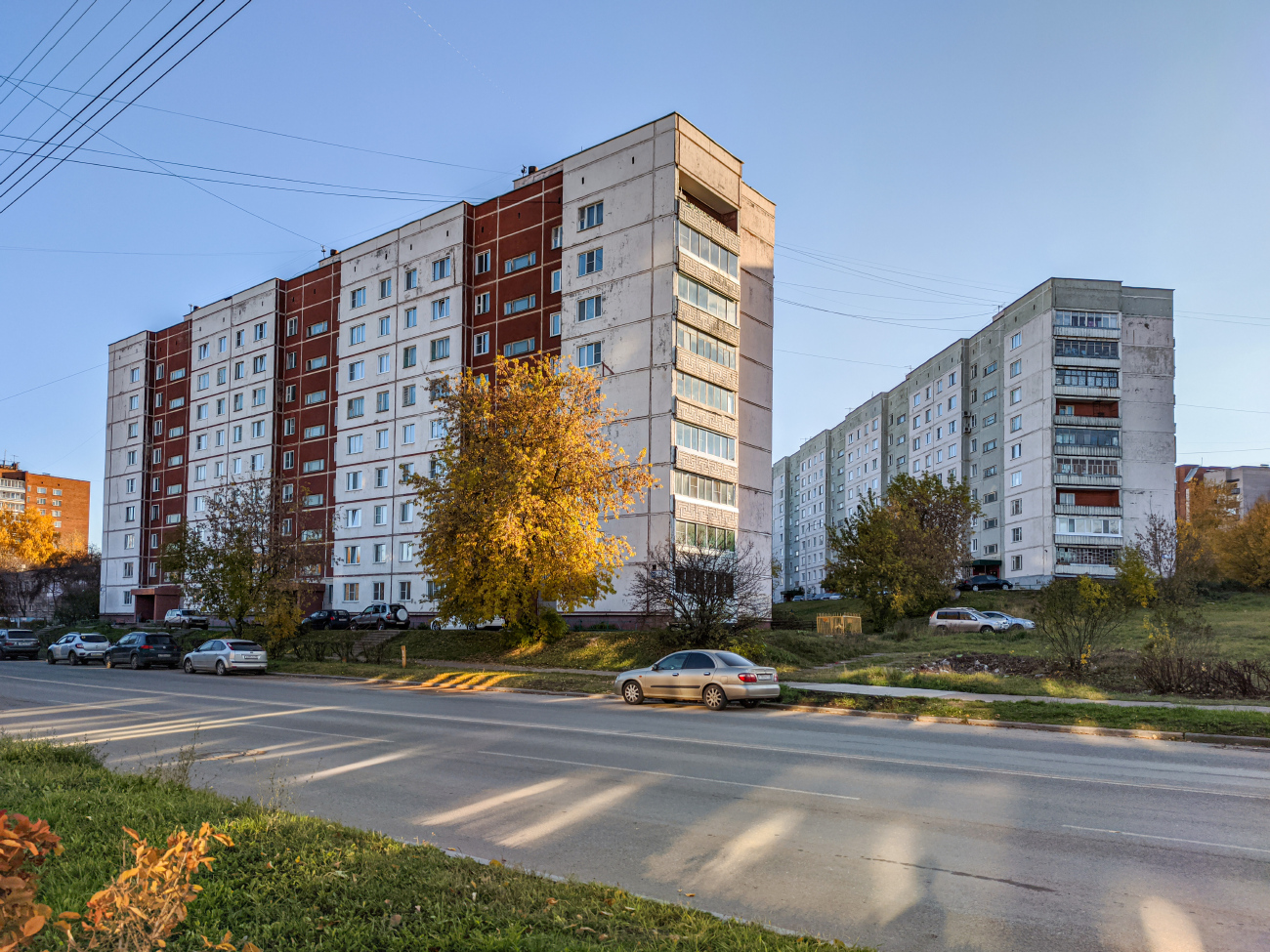 Кирово-Чепецк, Проспект Мира, 58; Проспект Россия, 11