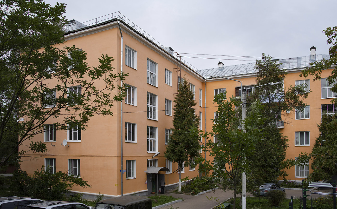 Кашира, Улица Металлистов, 13 / Новокаширская улица, 2
