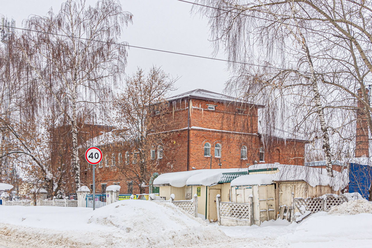 Казань, Центрально-Мариупольская улица, 49
