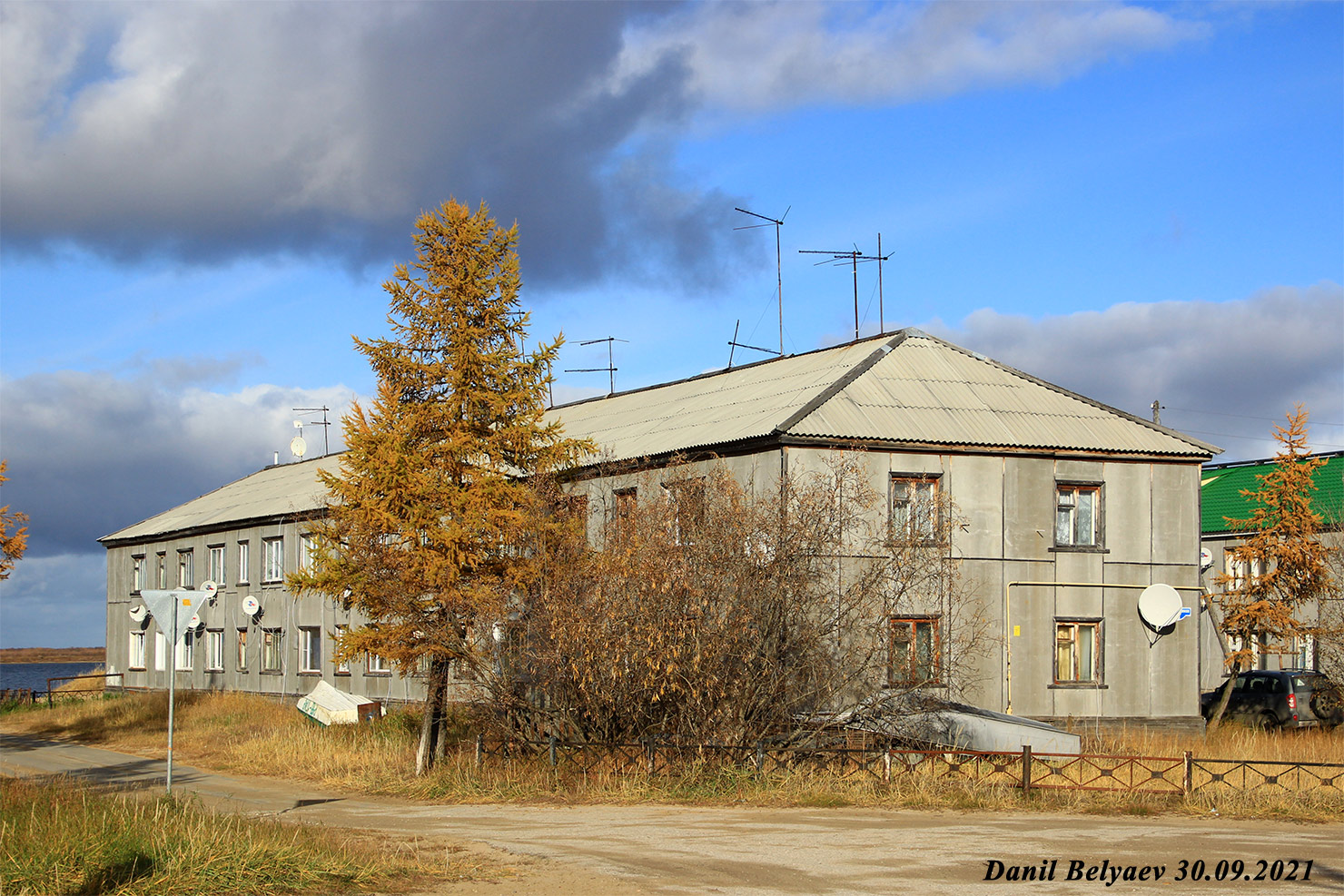 Iskateley, Улица Нефтяников, 18