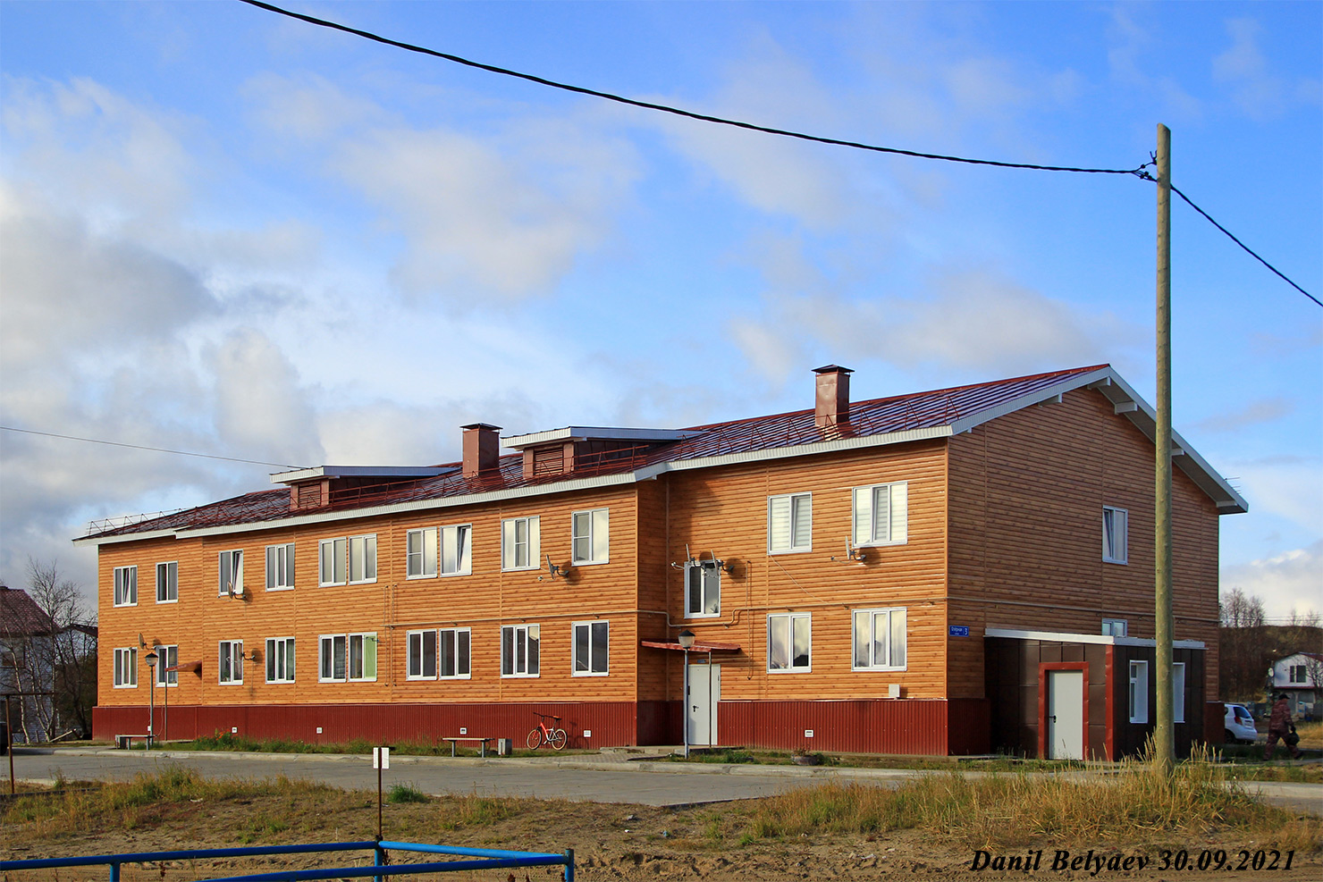 Искателей, Озёрная улица, 3