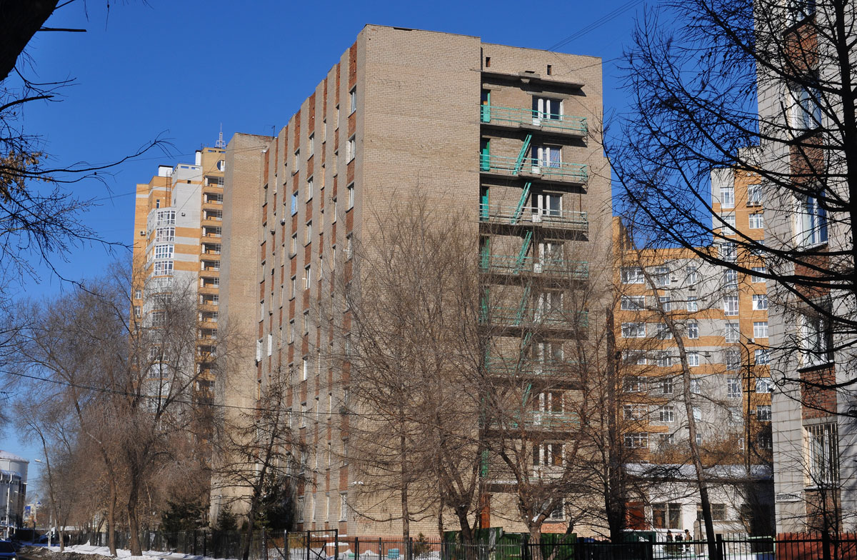 Омск, Улица Добровольского, 10