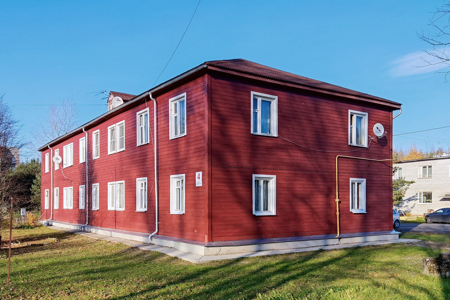 Красный Бор, Комсомольская улица, 4