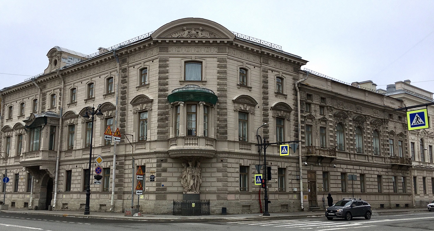 Санкт-Петербург, Миллионная улица, 7 / Мраморный переулок, 1 / Дворцовая набережная, 8