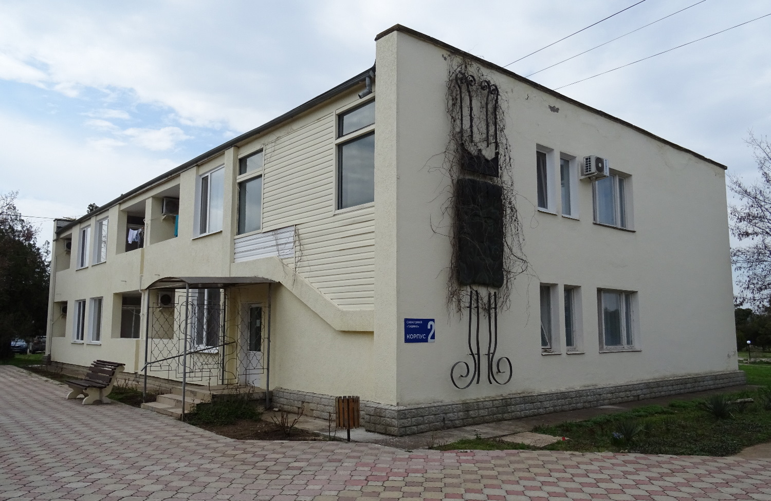 Евпатория, Улица Полупанова, 21 корп. 2