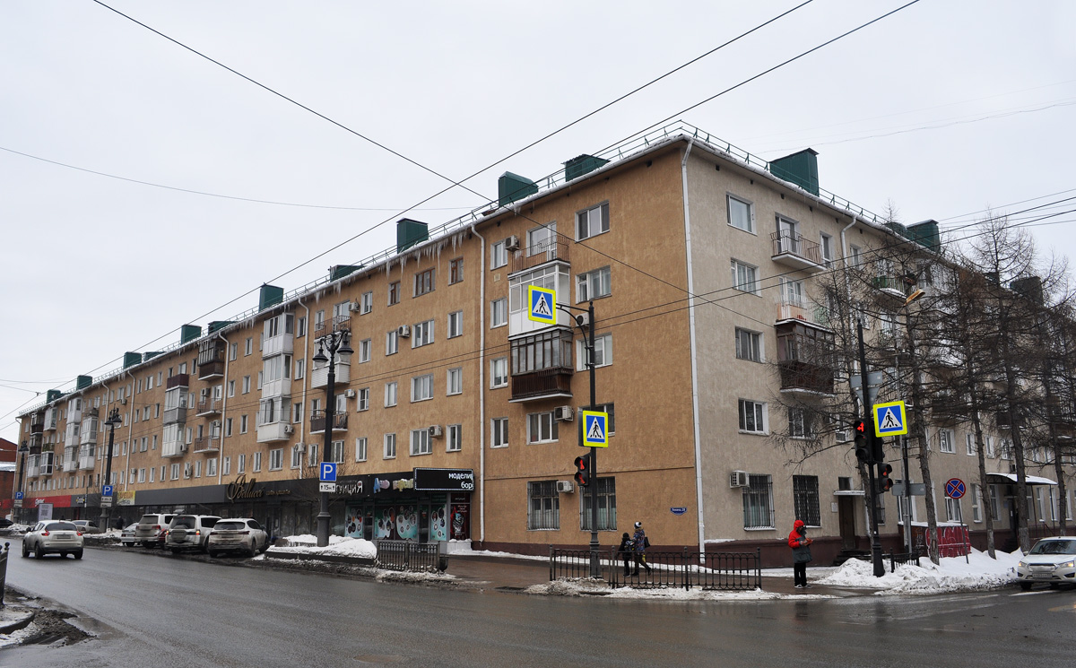 Омск, Улица Ленина, 30; Улица Ленина, 28 / Короленко, 6