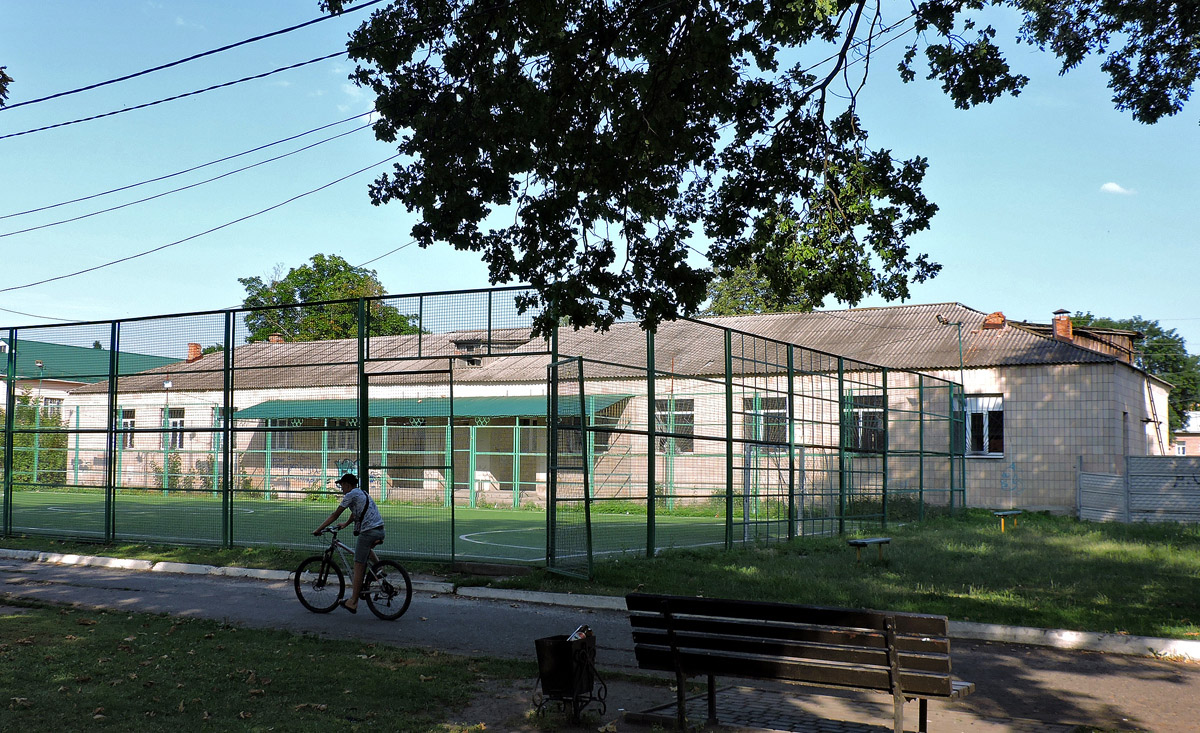 Карловка, Улица Полтавский Шлях, 81*