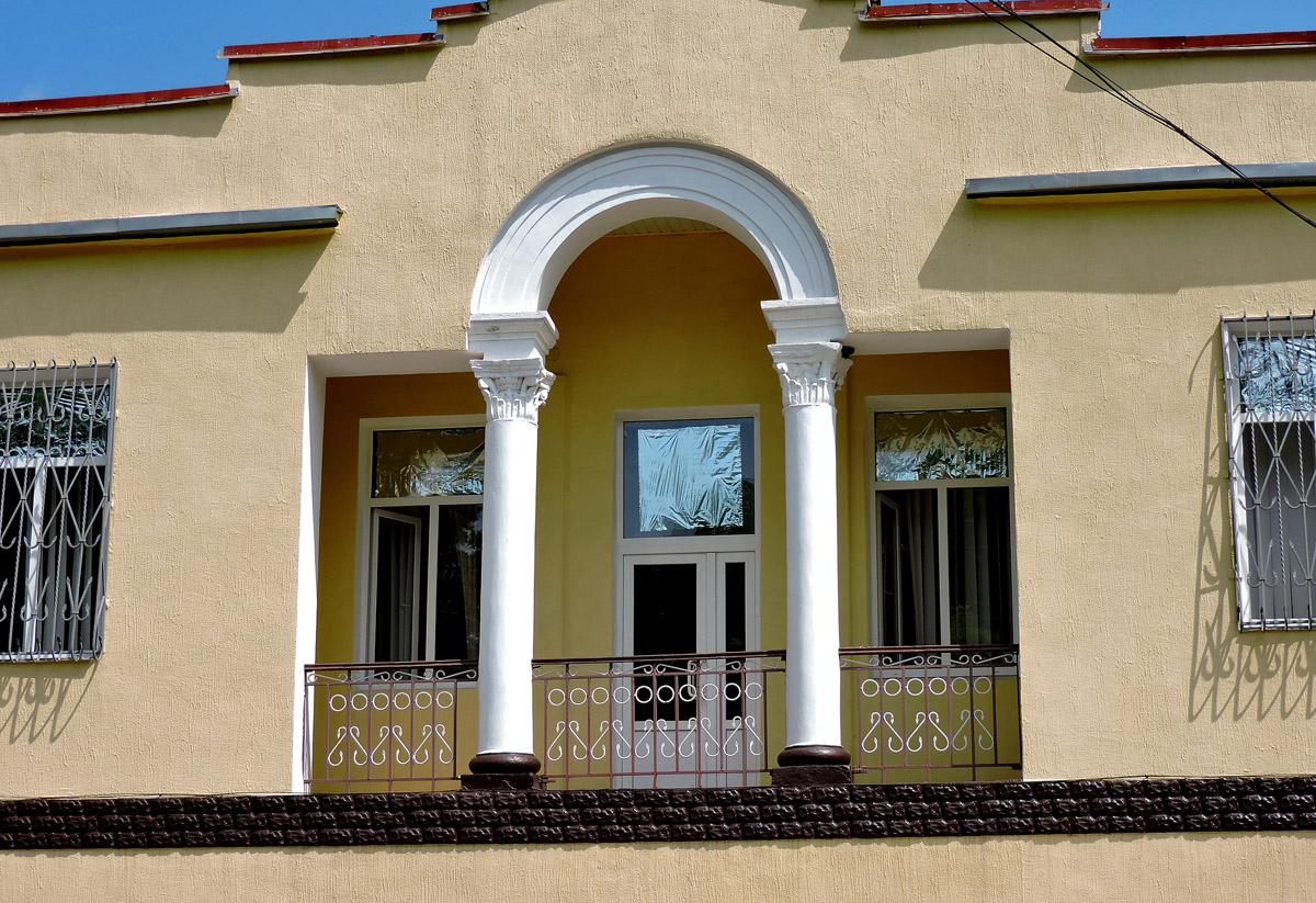 Лозовая, Панютино, Улица Заводская, 2
