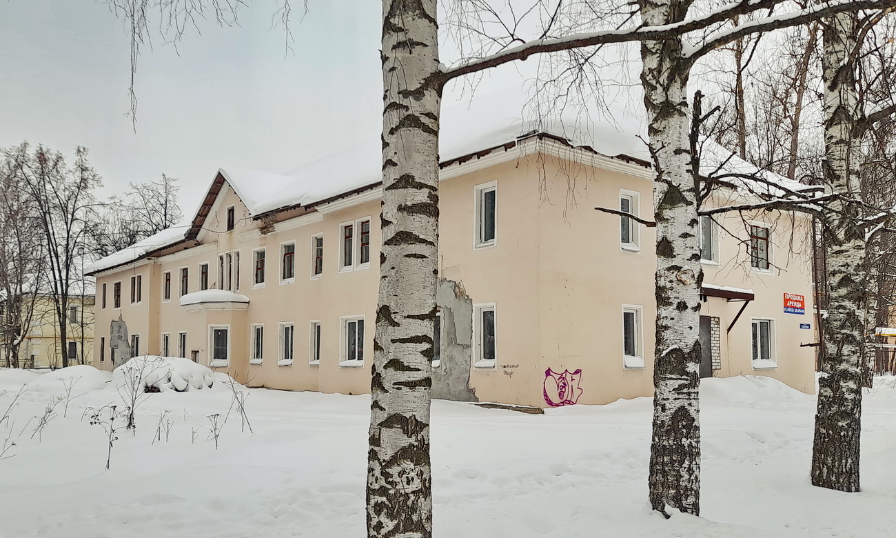 Семибратово, Улица Суворова, 4 / Улица Павлова, 12