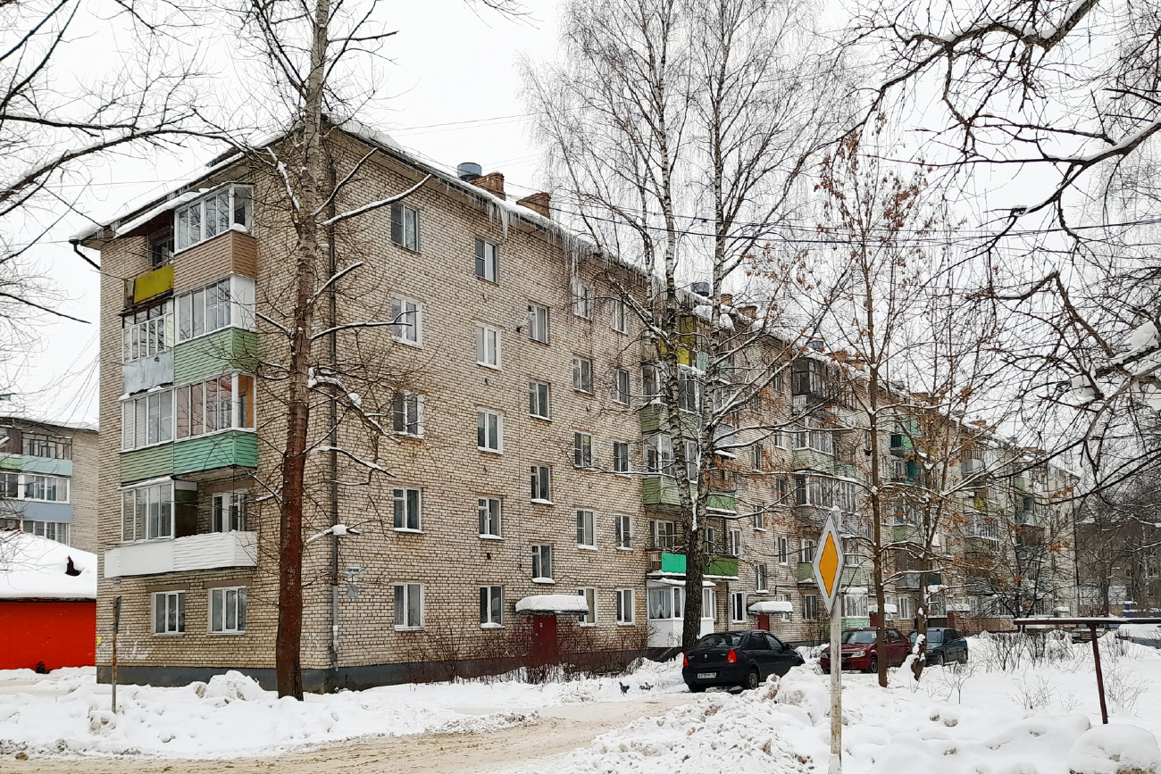Семибратово, Спортивная улица , 1