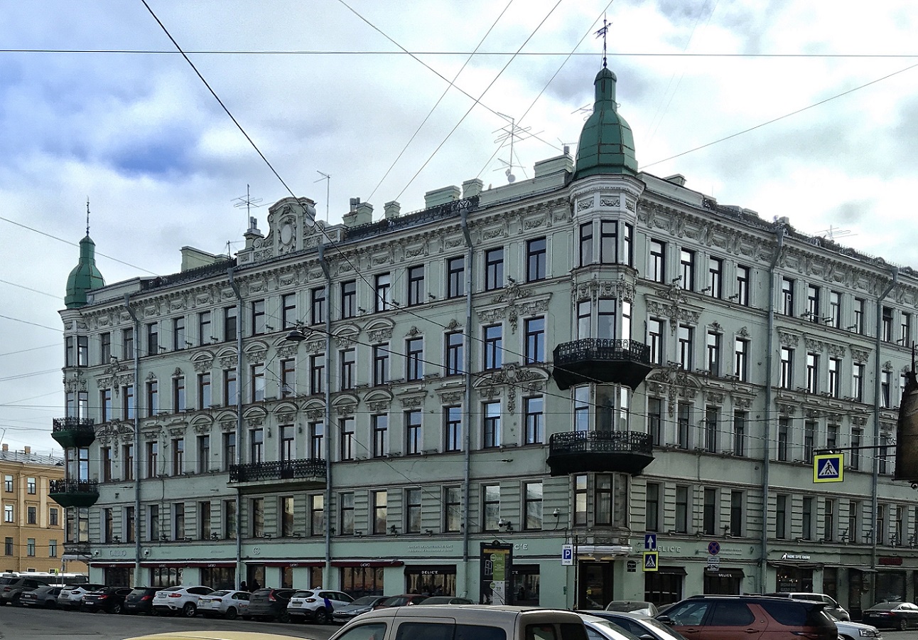 Санкт-Петербург, Набережная реки Фонтанки, 5 / Караванная улица, 2