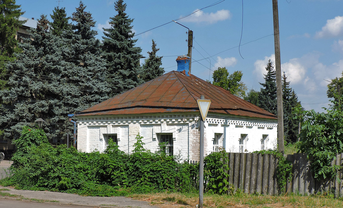 Лозовая, Первомайская улица, 5