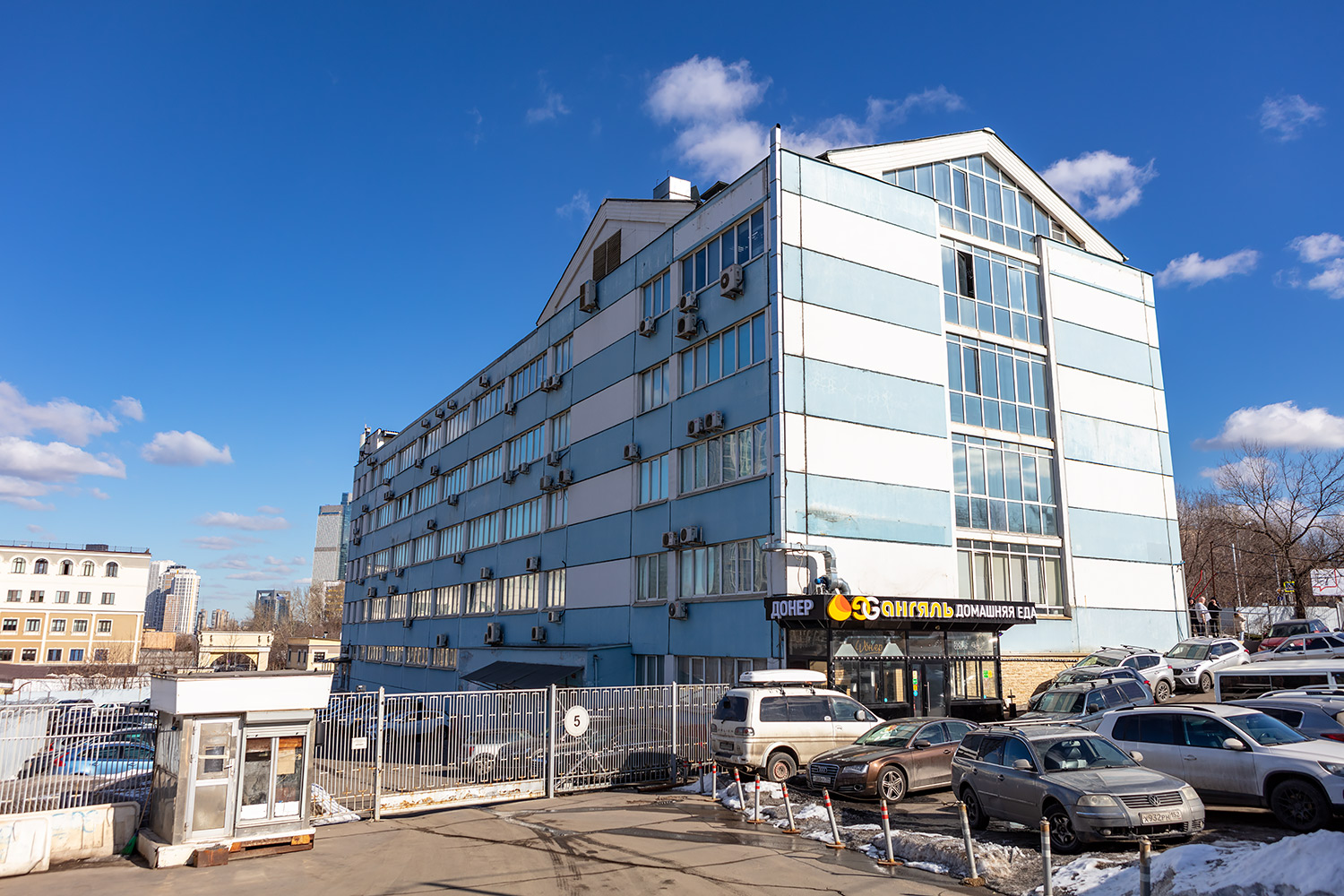 Moscó, Улица Неверовского, 9
