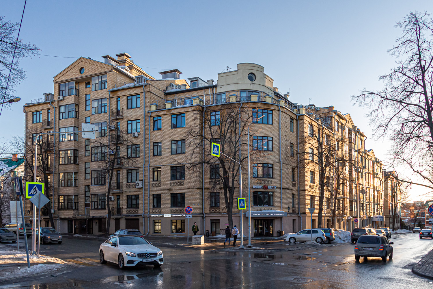 Казань, Улица Щапова, 14 / Улица Маяковского, 31