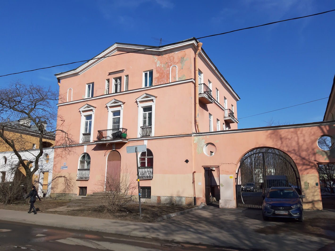 Санкт-Пецярбург, Турбинная улица, 8