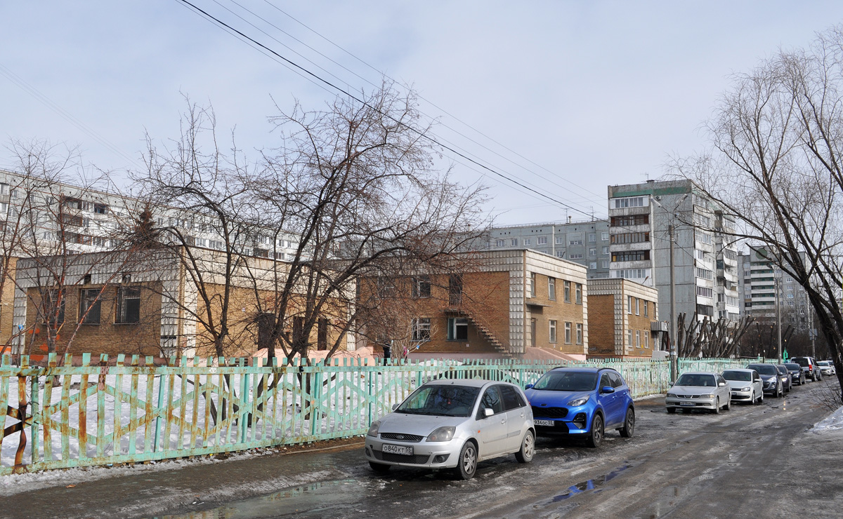 Омск, Улица Звездова, 105