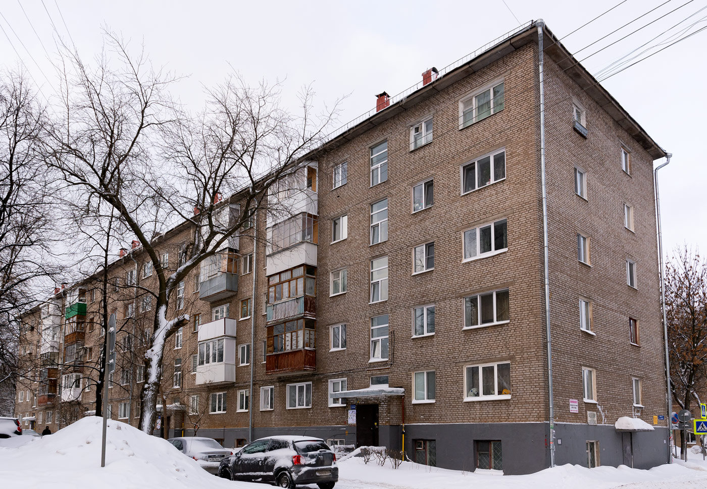 Уфа, Улица Чудинова, 8 / Улица Блюхера, 50