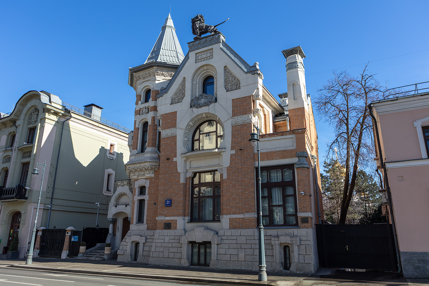 Москва, Улица Остоженка, 21 стр. 1