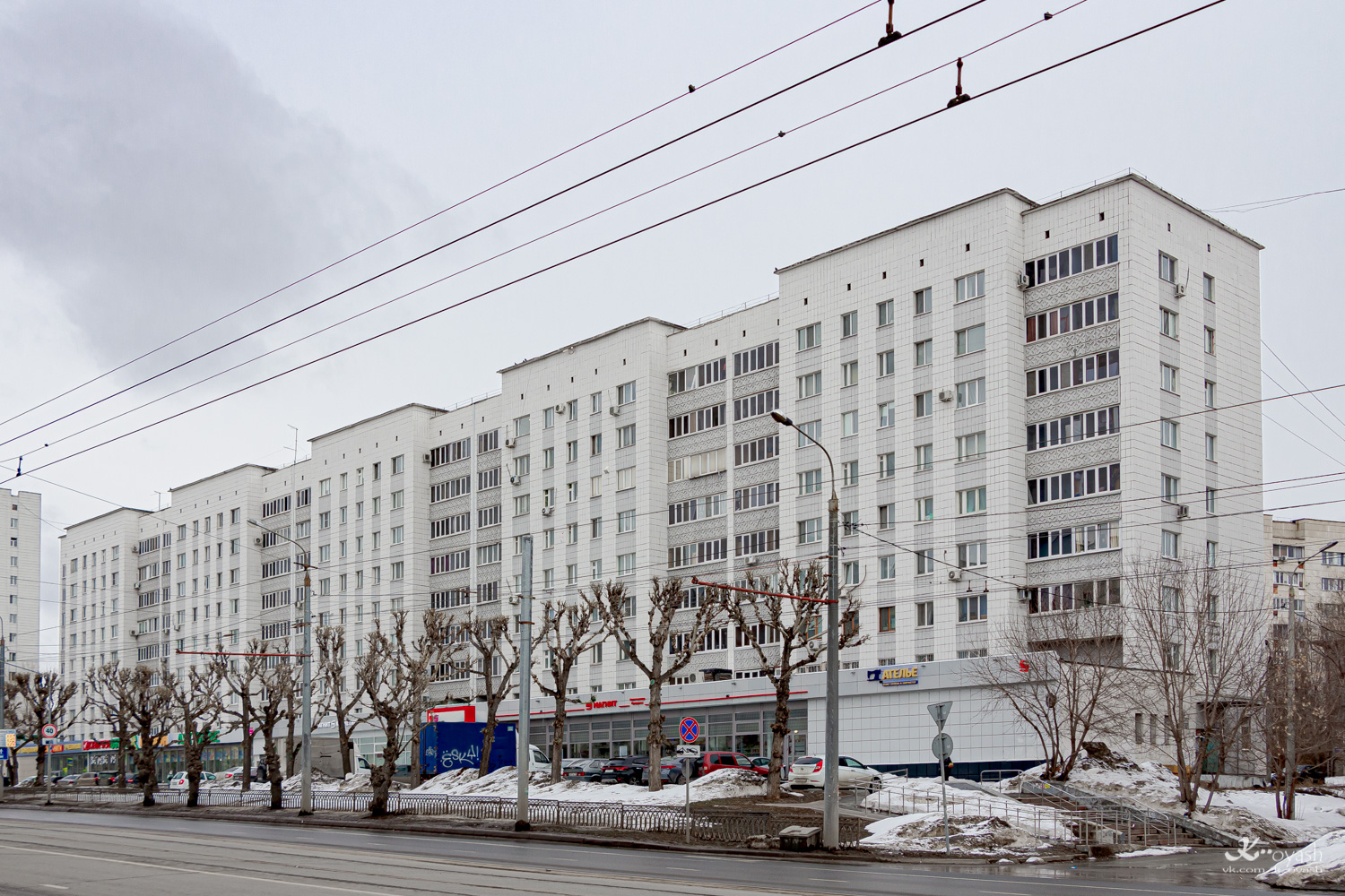 Казань, Улица Татарстан, 13 / Улица Сары Садыковой, 2