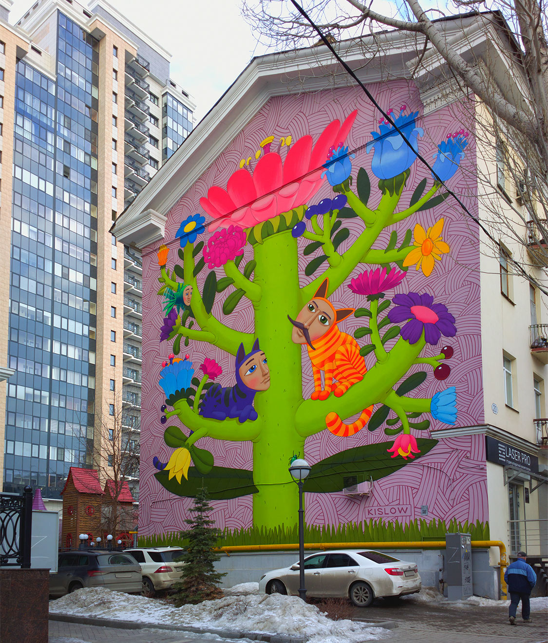 Самара, Улица Маяковского, 20. Монументальное искусство (мозаики, росписи, барельефы, сграфито)