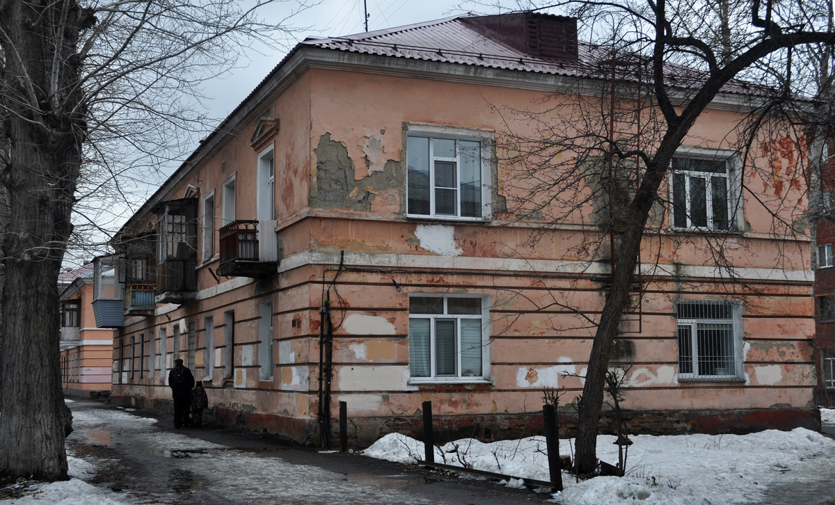 Омск, Улица Серова, 6