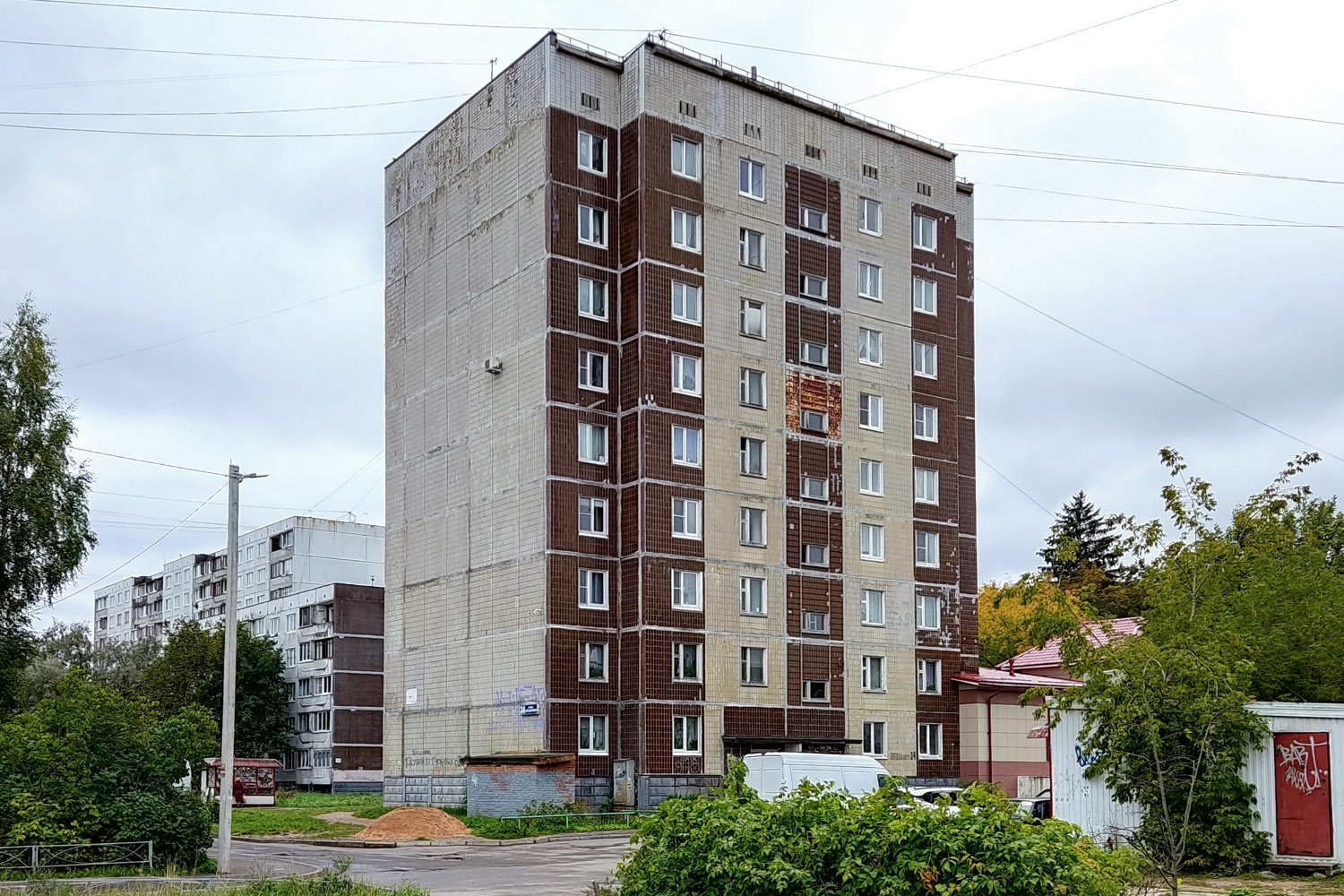 Луга, Проспект Володарского, 34