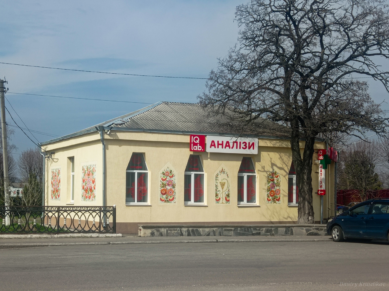 Петриковка, Проспект Петра Калнышевского, 67. Монументальное искусство (мозаики, росписи, барельефы, сграфито)