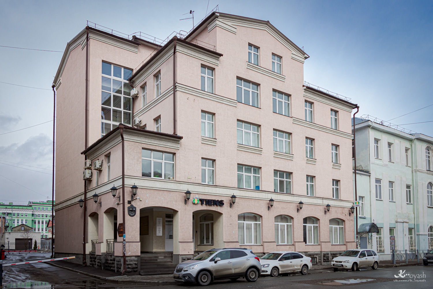 Казань, Улица Тази Гиззата, 4