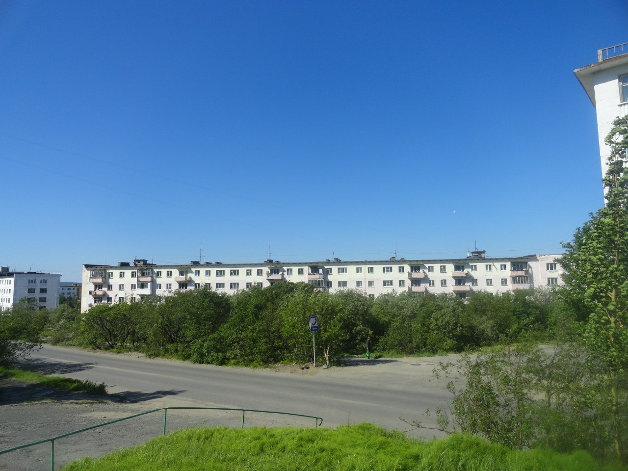 Никель, Печенгская улица, 2 (6-11 подъезды)