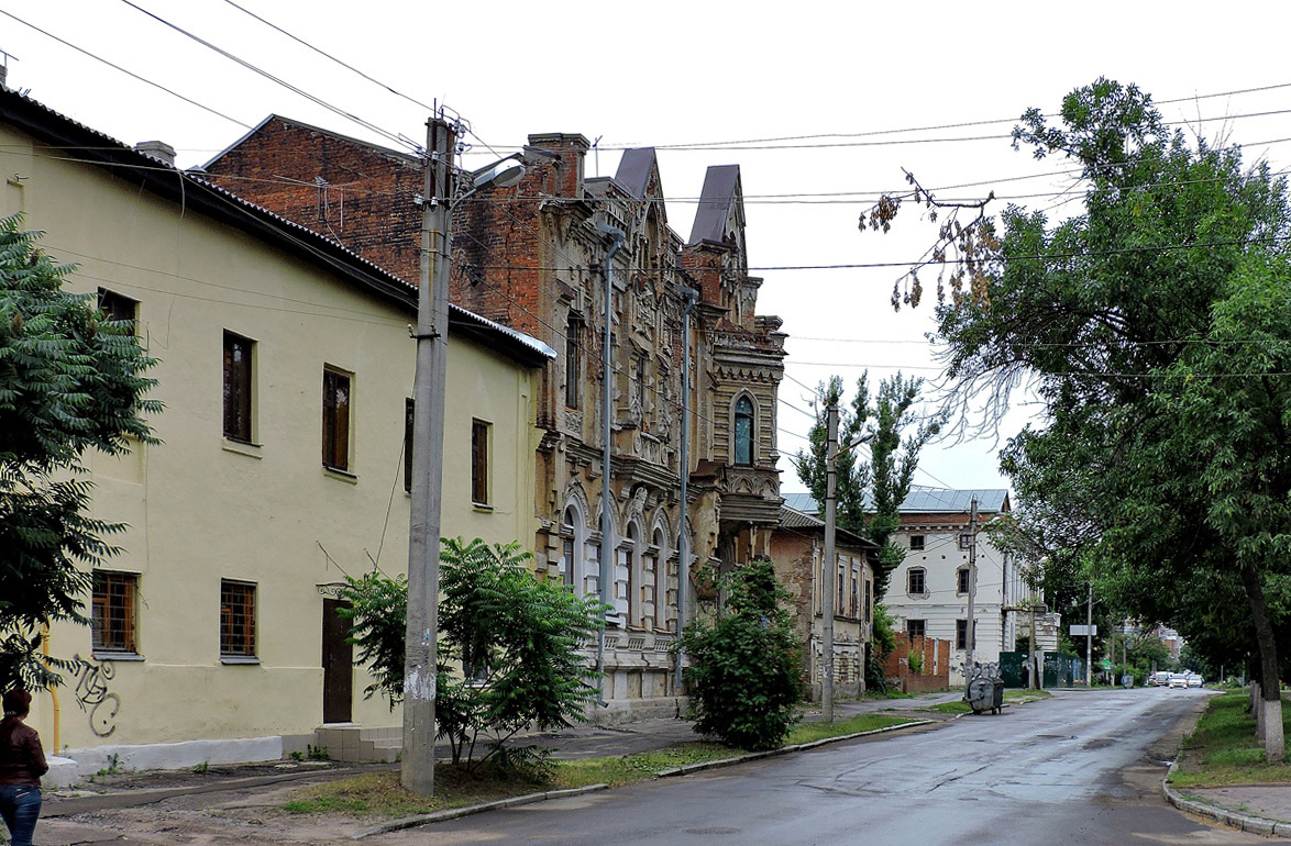 Харьков, Площадь Фейербаха, 12*; Площадь Фейербаха, 12; Площадь Фейербаха, 13; Площадь Фейербаха, 15 / Почтовый переулок, 2