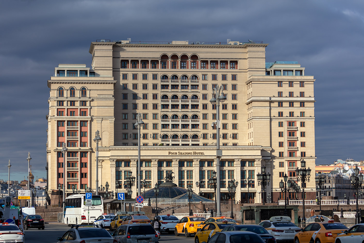 Москва, Улица Охотный Ряд, 2