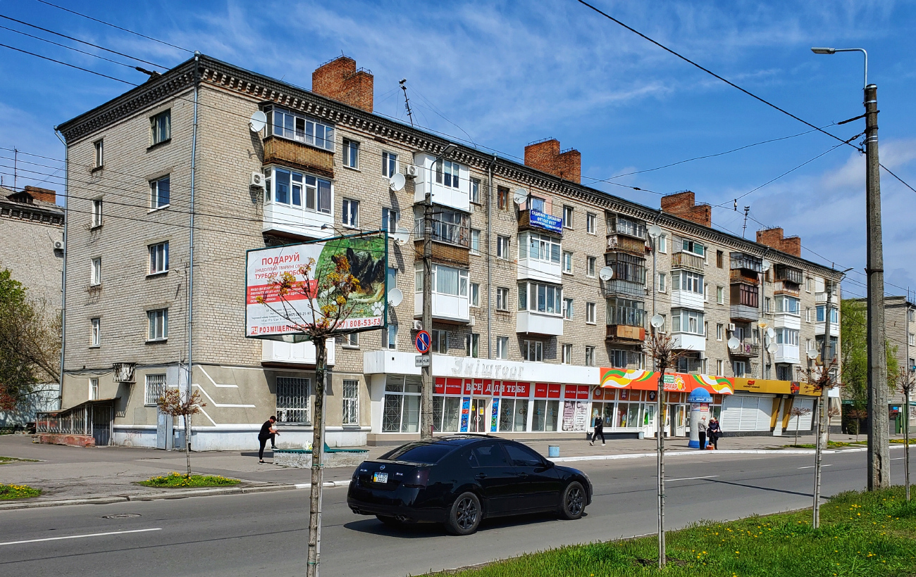 Кременчуг, Первомайская улица, 31 / Бульвар Пушкина, 6