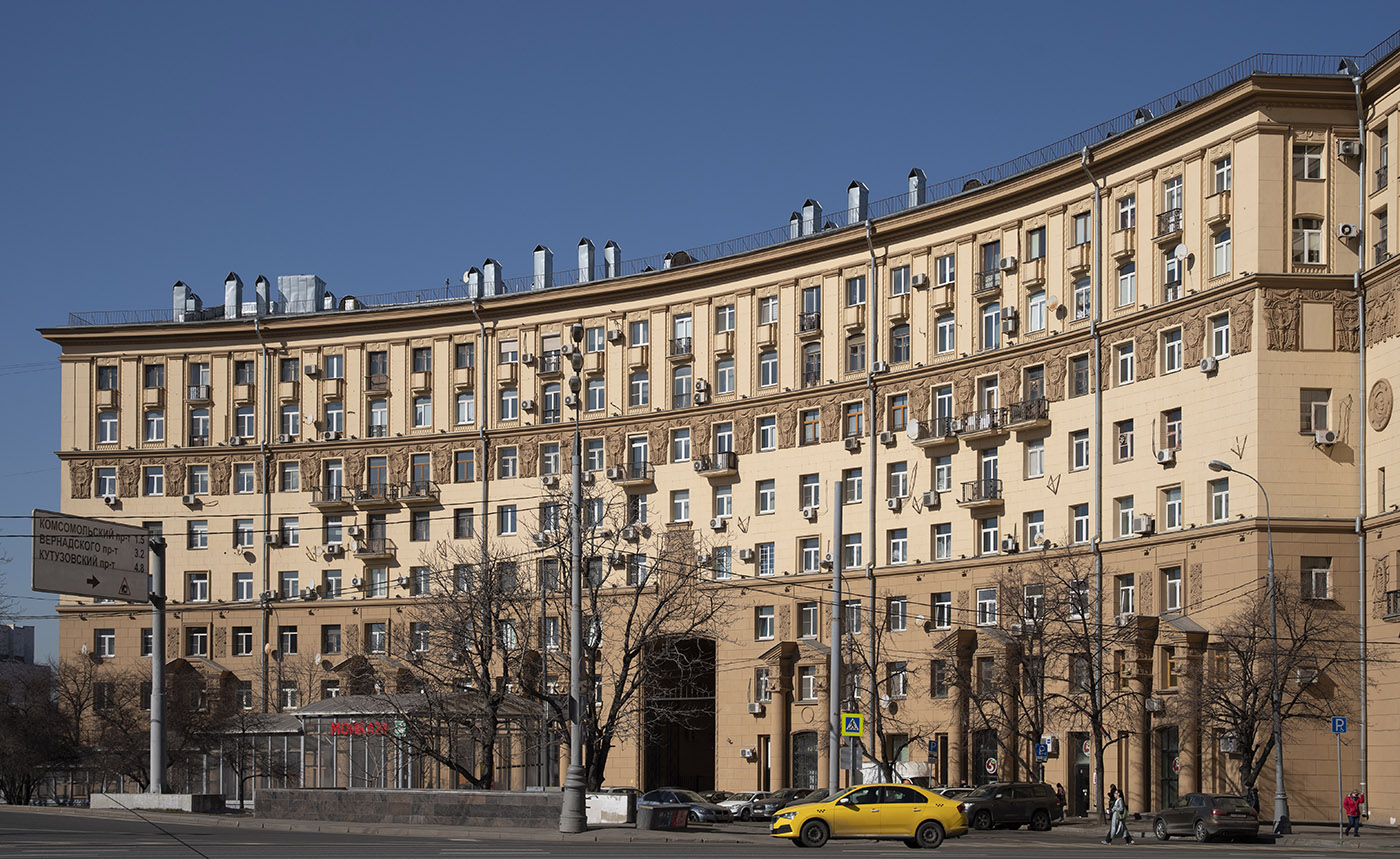Москва, Ленинский проспект, 30