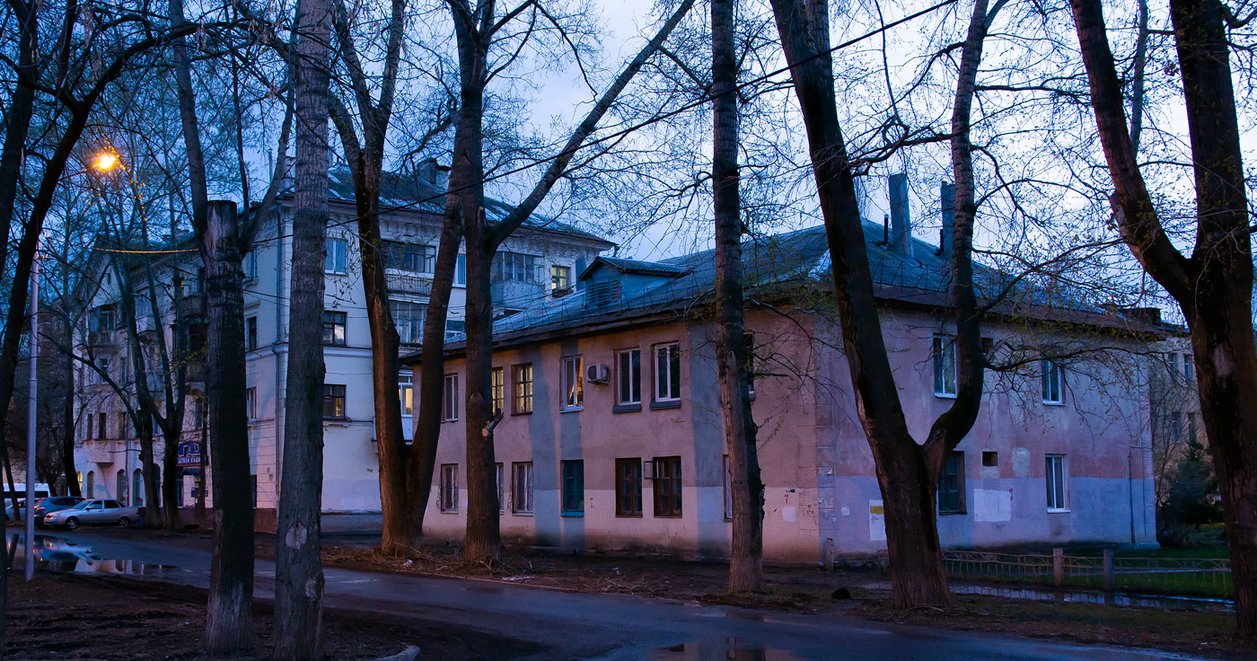 Уфа, Улица Александра Невского, 33 / Переулок Кулибина, 1; Переулок Кулибина, 3