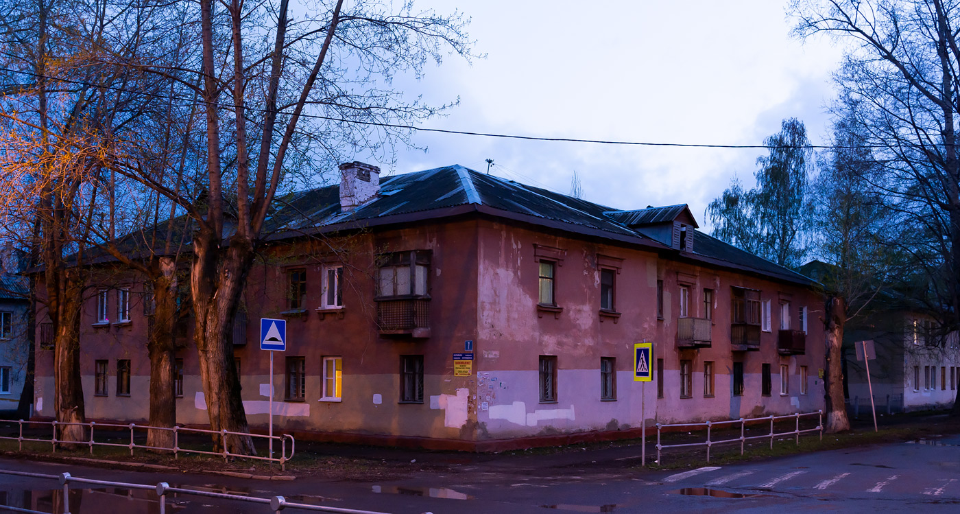 Уфа, Улица Кулибина, 28 / Переулок Кулибина, 7