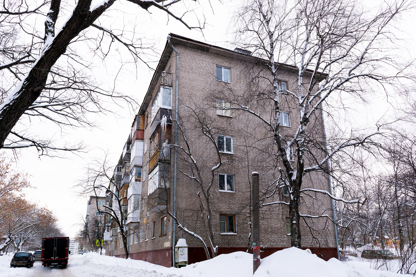 Ufa, Улица Чудинова, 4