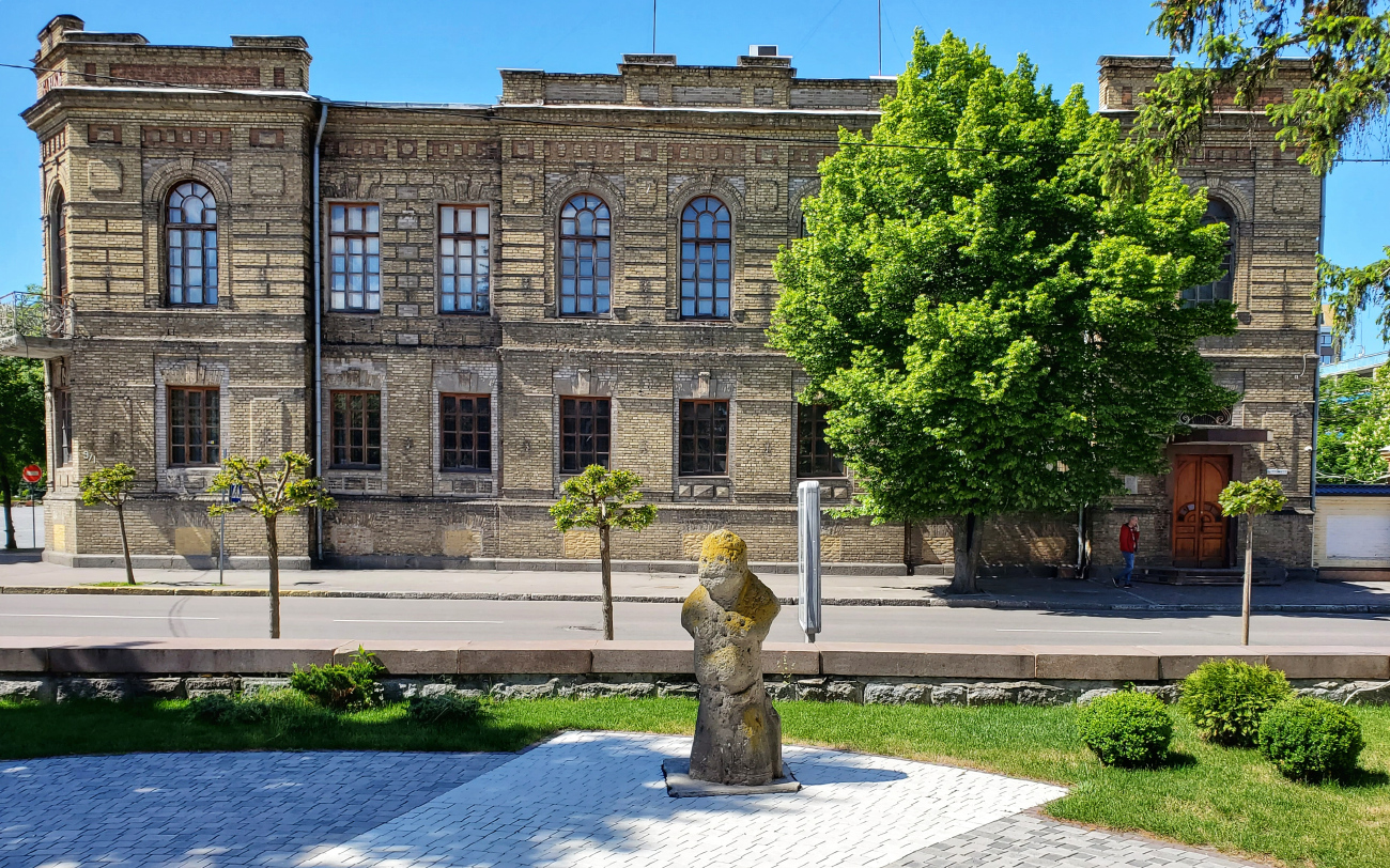 Кременчуг, Улица Победы, 9 / Соборная улица, 1