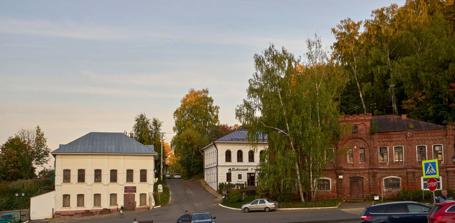 Ples, Юрьевская улица, 2; Юрьевская улица, 1