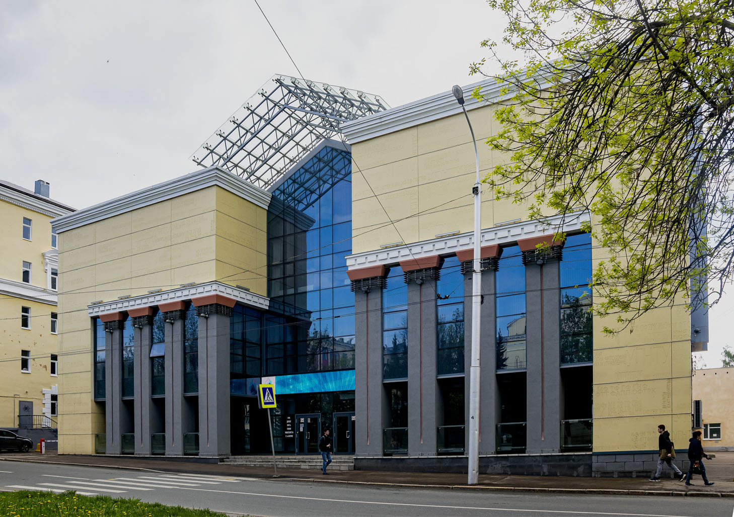 Уфа, Улица Космонавтов, 4