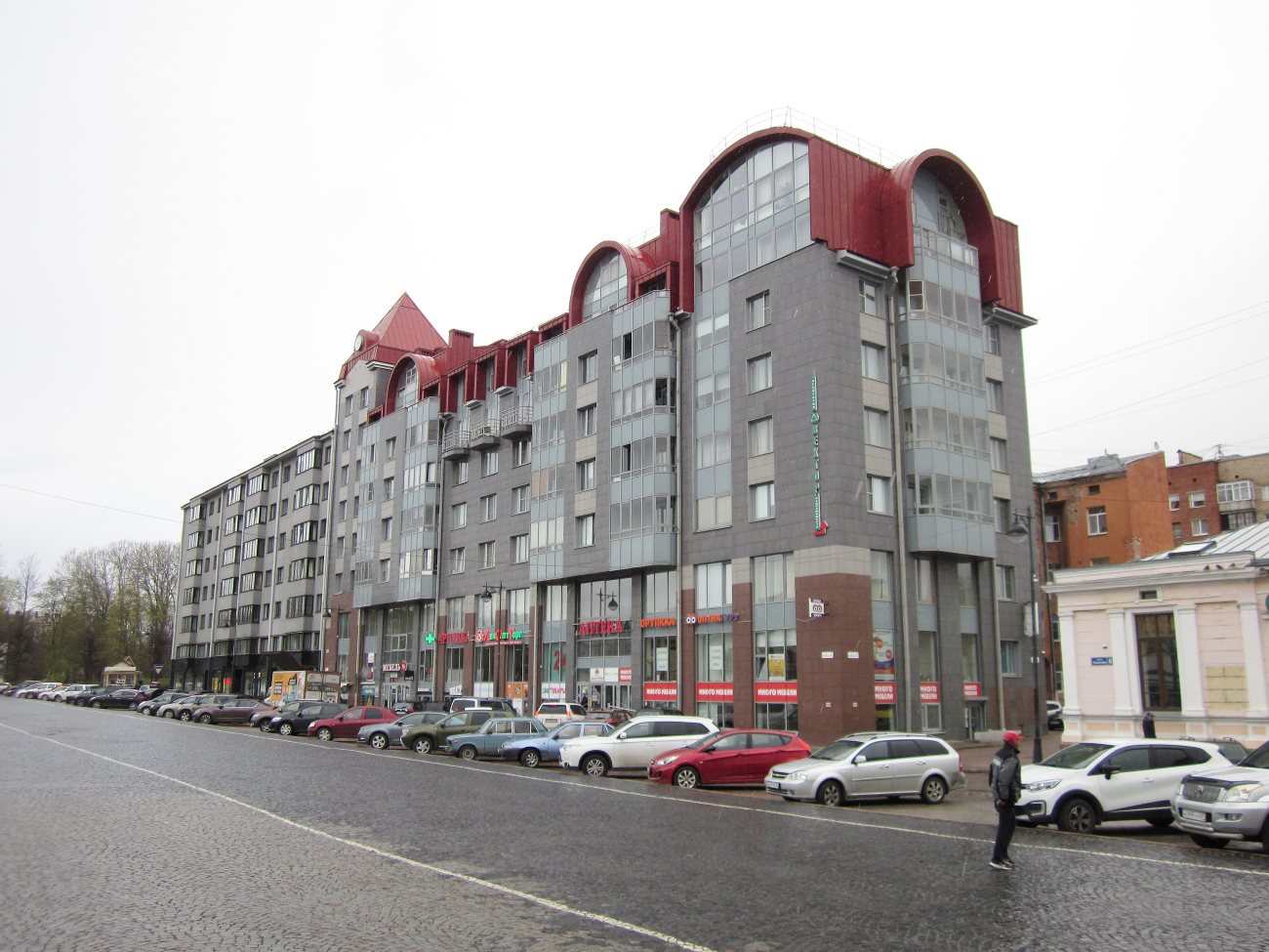 Выборг, Проспект Ленина, 20; Улица Ушакова, 4