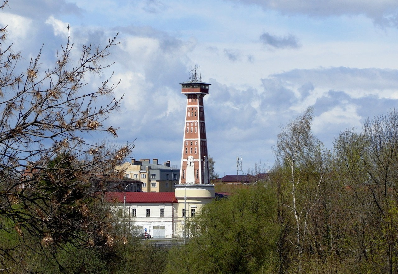 Рыбинск, Улица Герцена, 2 / Стоялая улица, 30