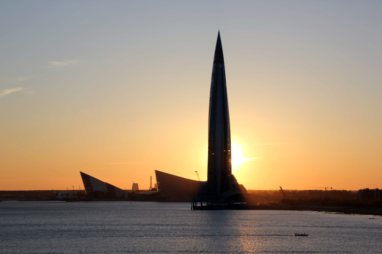 Санкт-Петербург, Высотная улица, 1